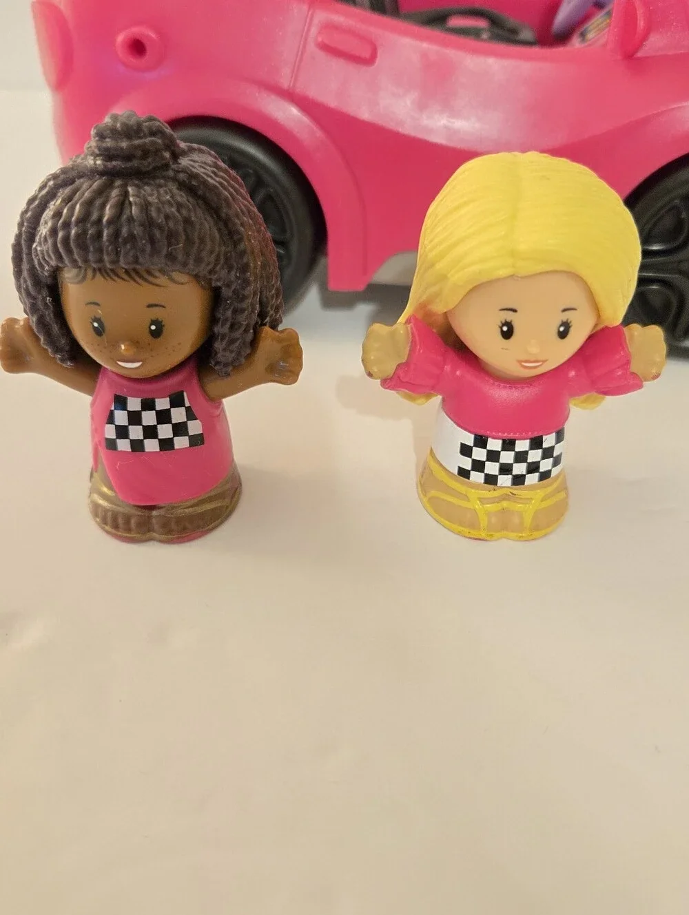 Fisher Price Little People Barbie Pink Convertble Music/Sounds 2 Figures Works